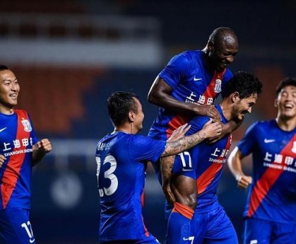 半岛体育网址-易建联在广东宏远训练